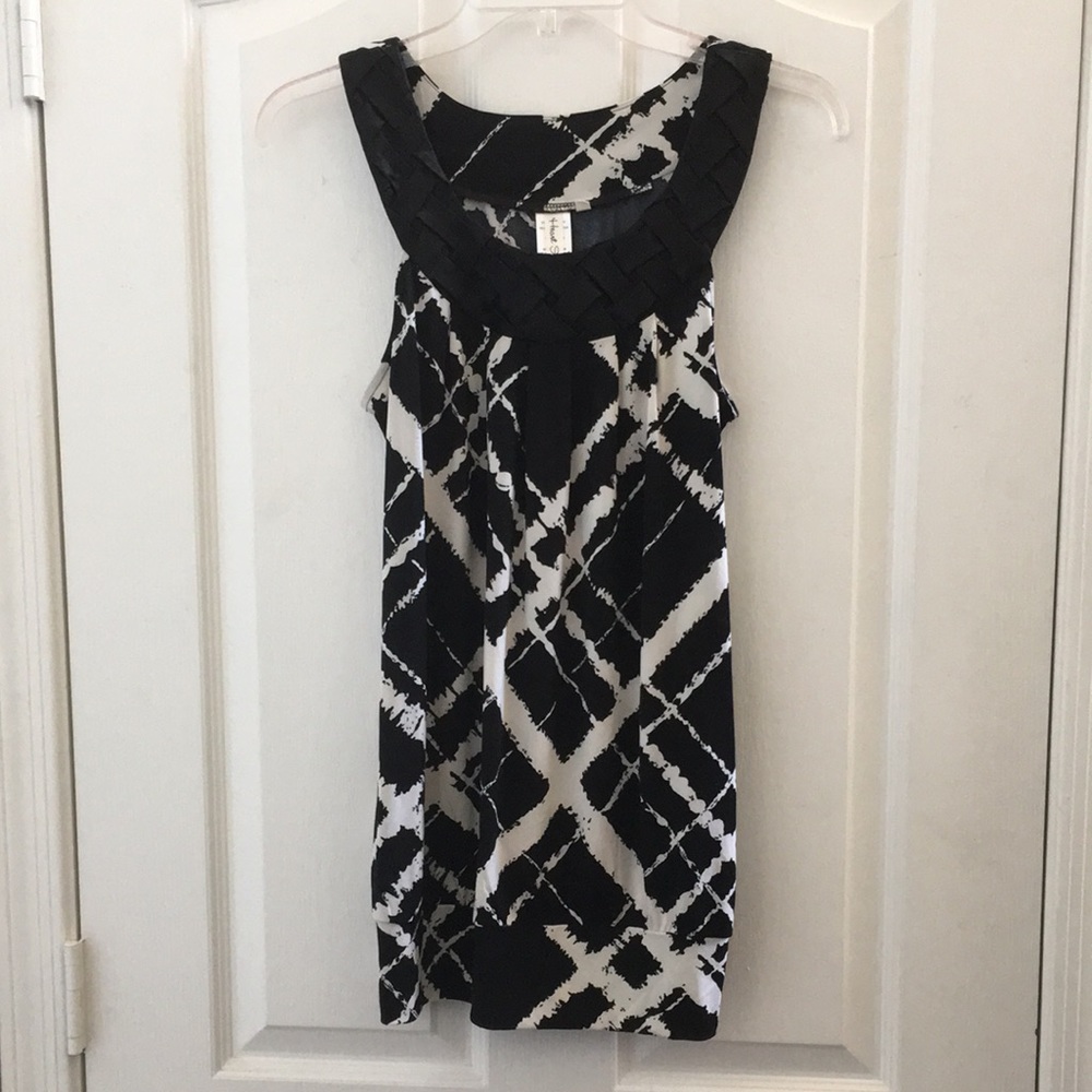 FINAL MARKDOWN Ladies’ Heart Soul Top w/Banded Bottom Hem (L)